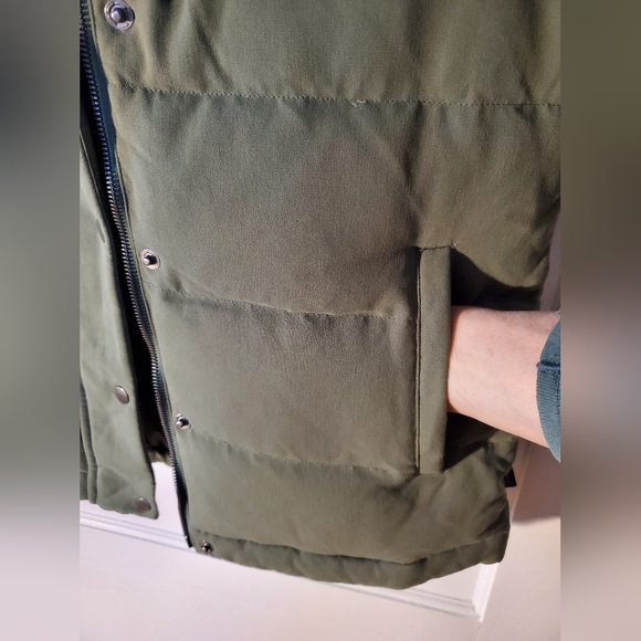 Patagonia Hooded Down Bivy Vest - Picture 3 of 9